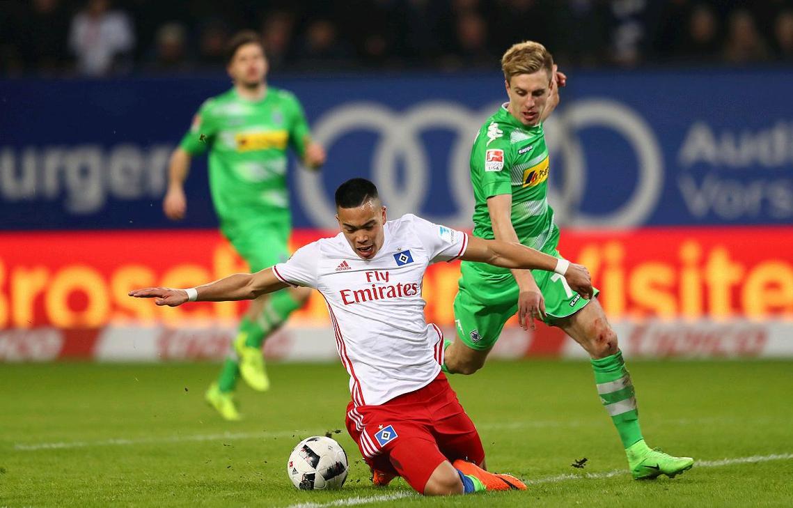 向足球界展 向足球界展