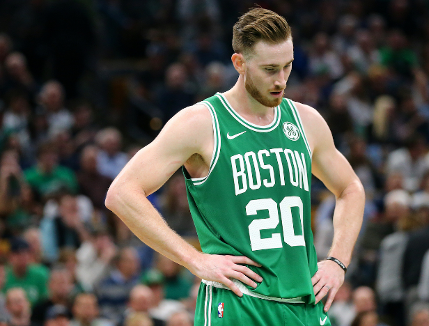 球员奋力拼 球员奋力拼