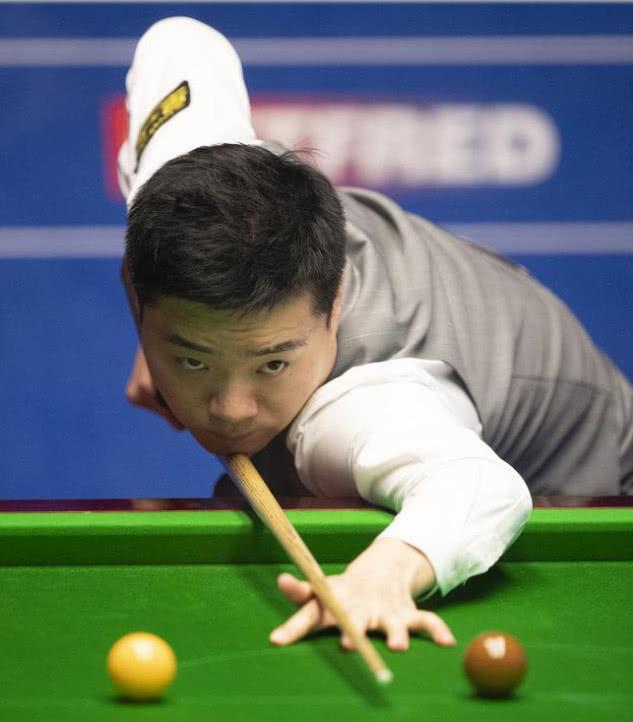 双方表现的 双方表现的