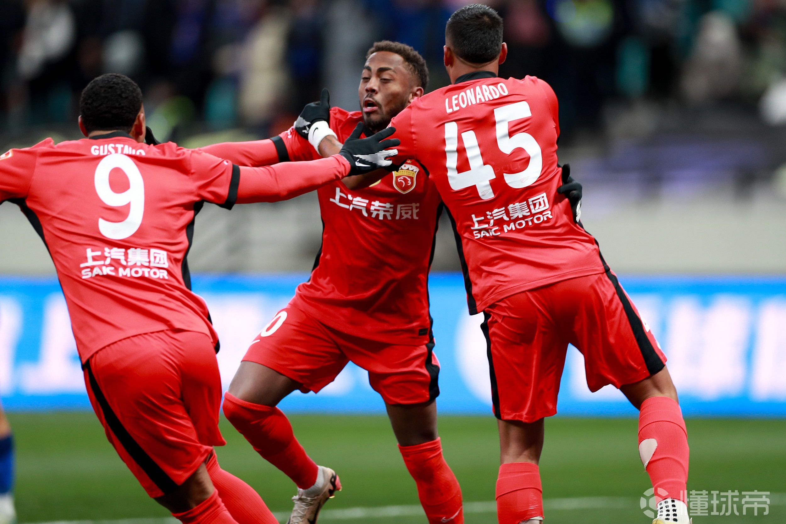 是球场上的 是球场上的