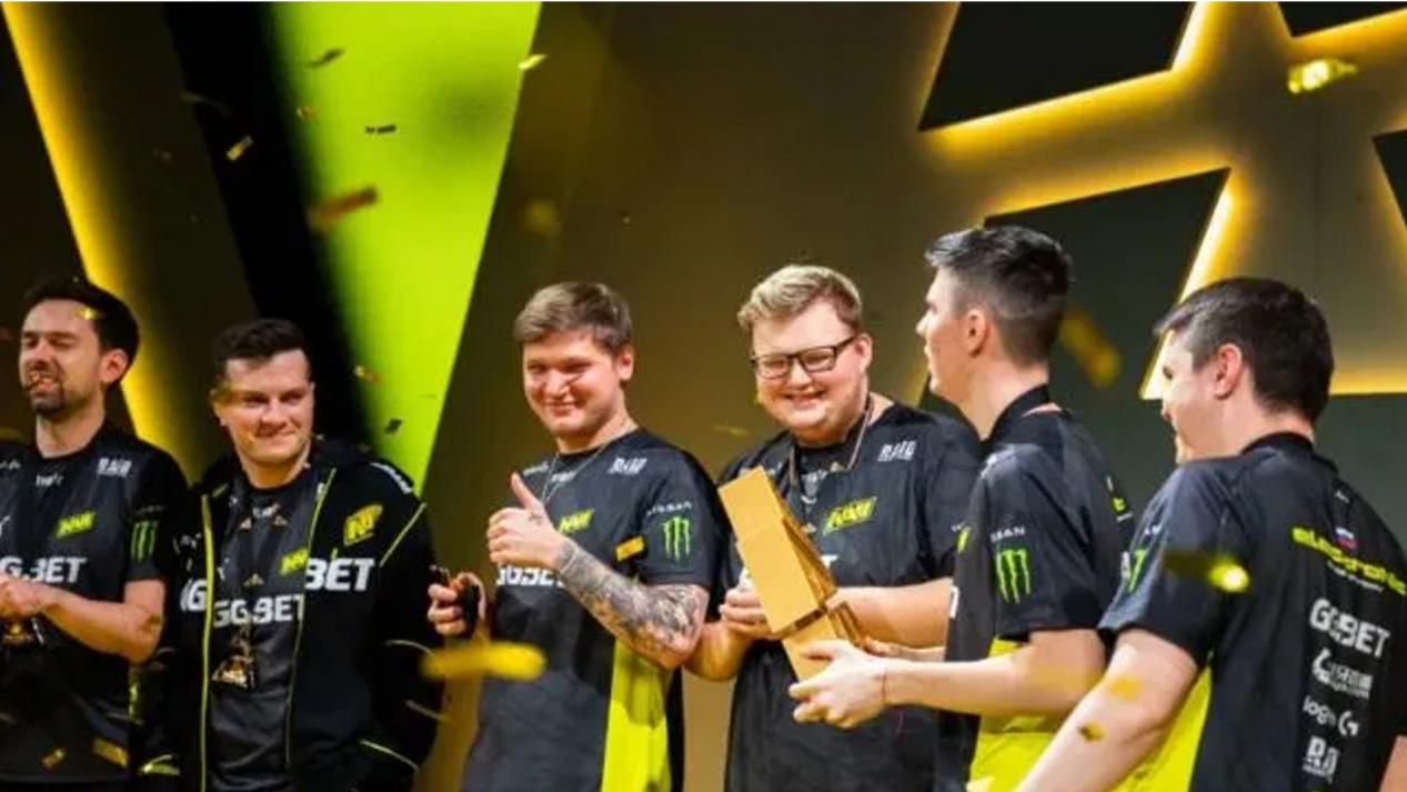 他逐渐从一 他逐渐从一