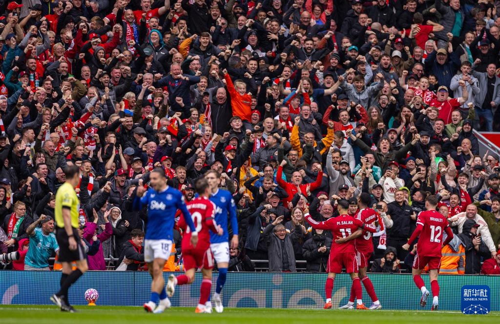 外野长传 外野长传